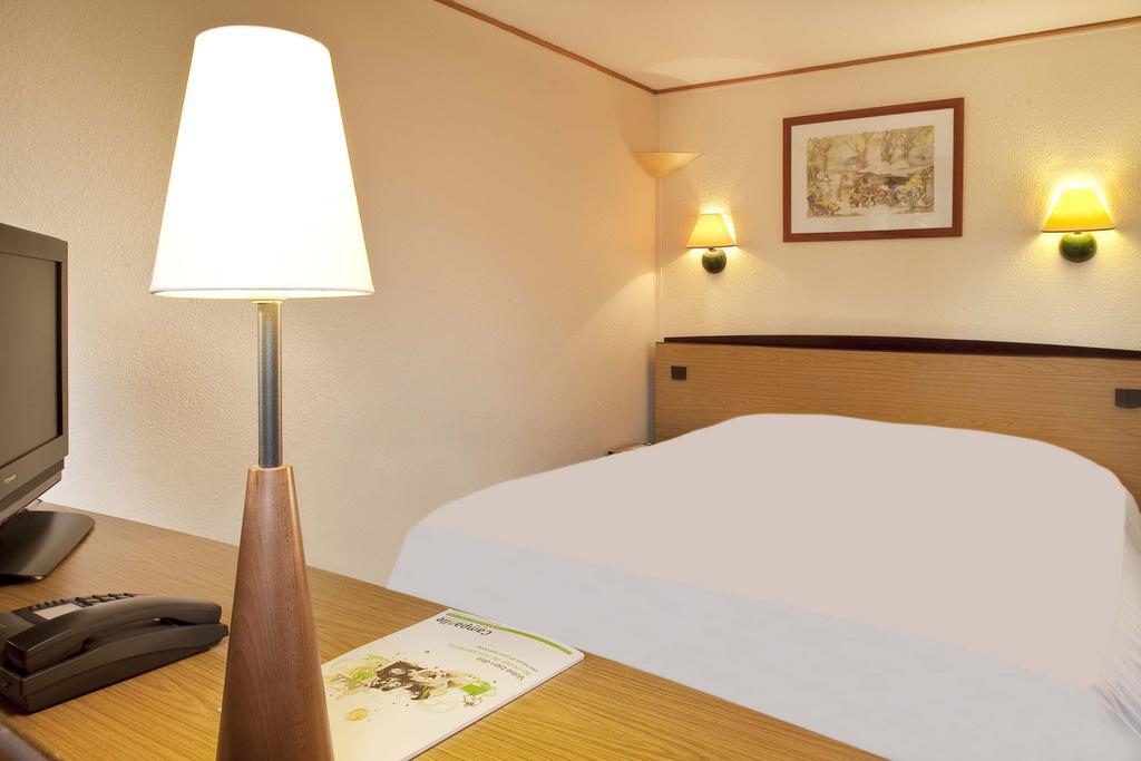Hotel Campanile Centre Mas-carbonnel 3*